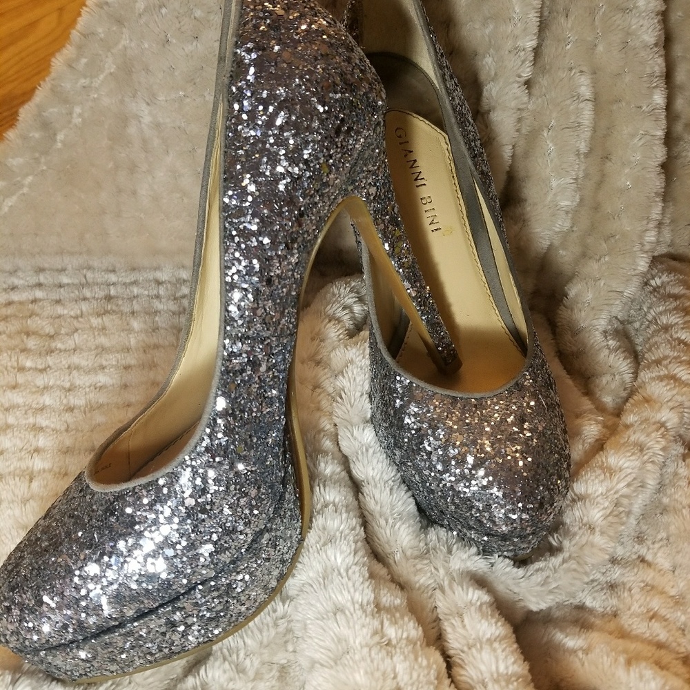 Giani Bini silver glitter heels size 65